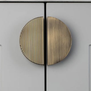 Dressing Your Kitchen with the Finishing Touches - The Right Handle Choice