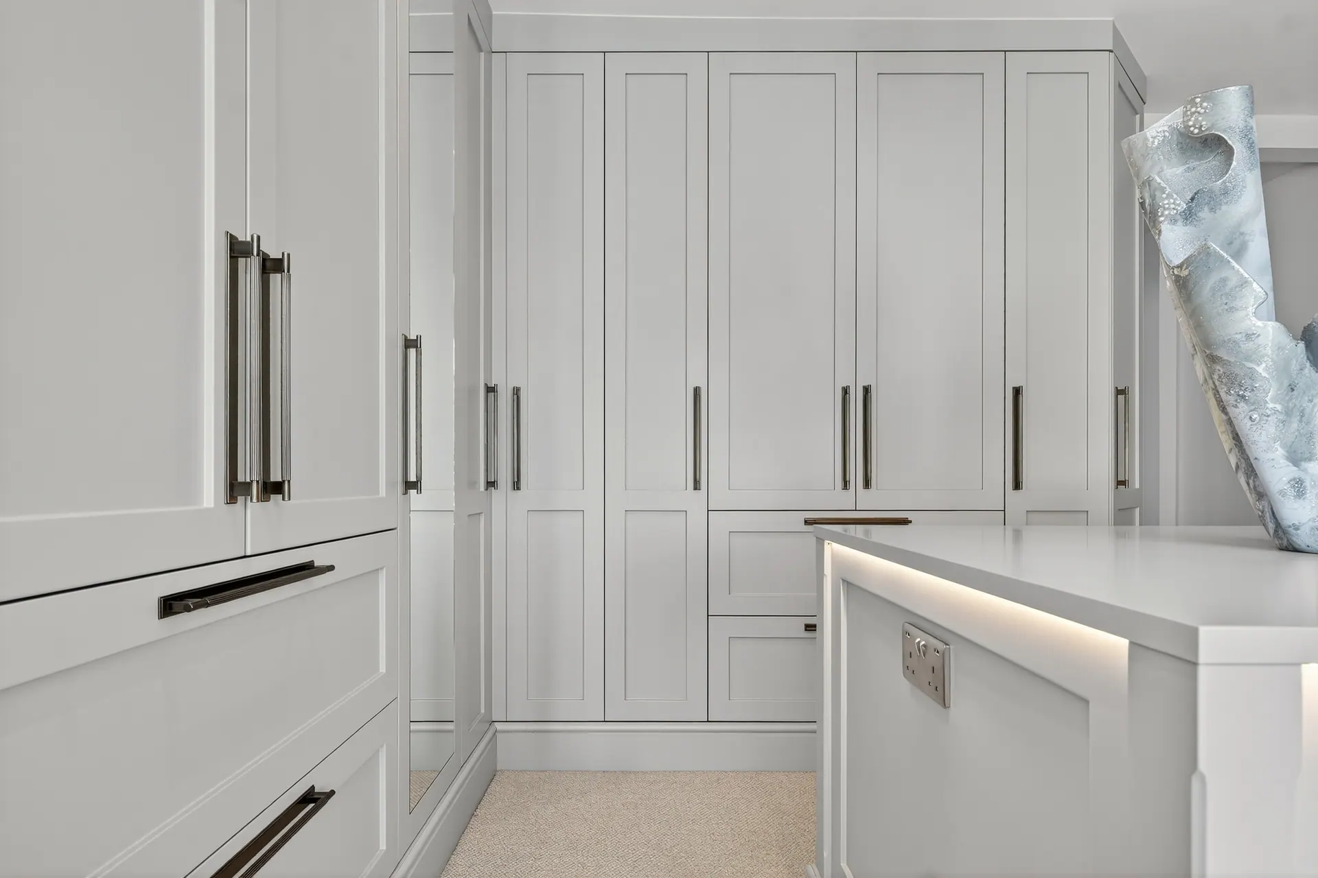 Oak-lined cabinetry by Charles Vivian