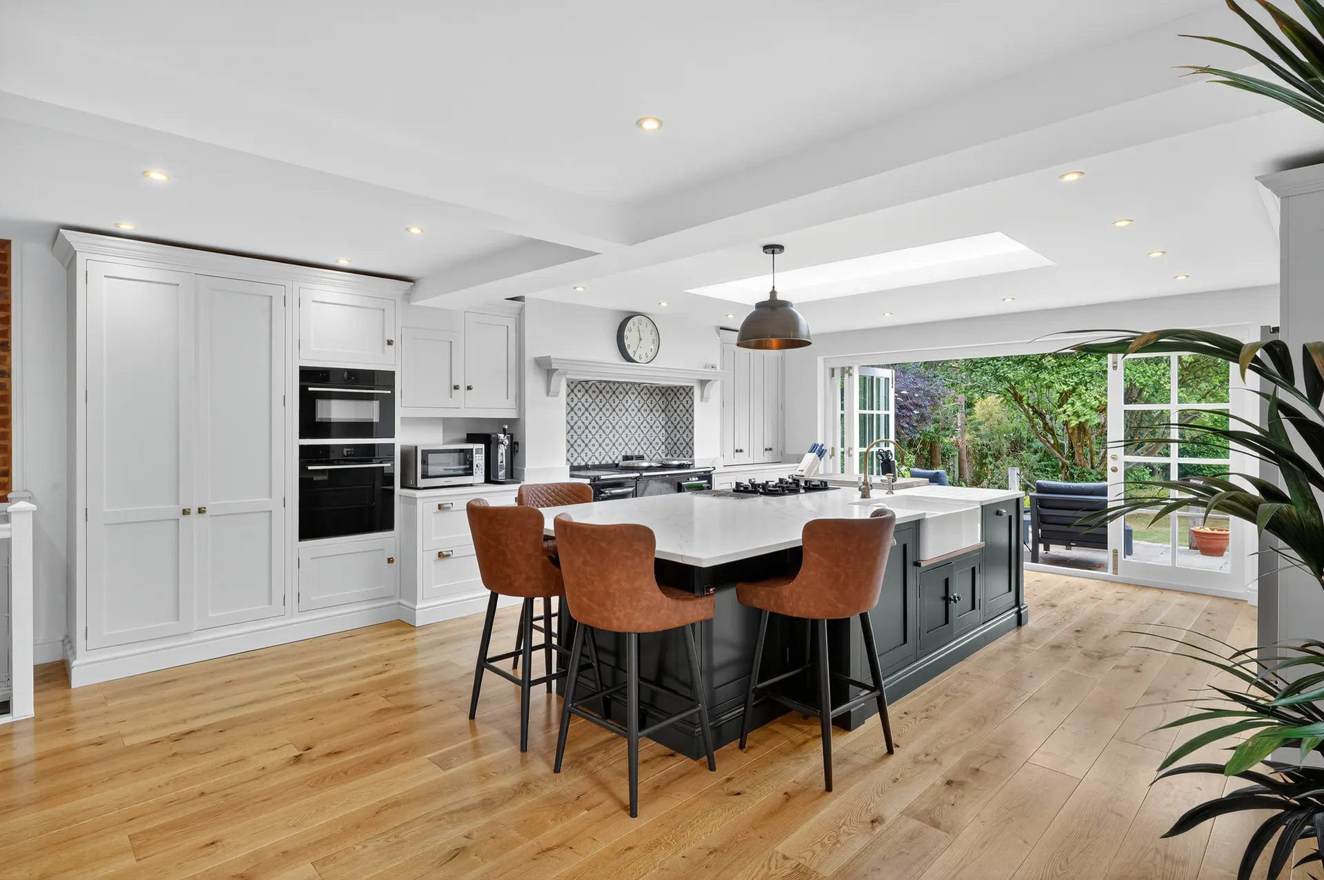 A family shaker kitchen by Charles Vivian